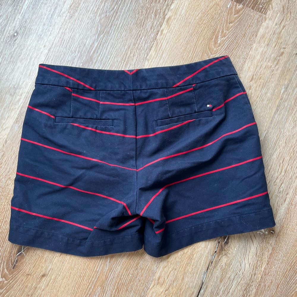Tommy Hilfiger shorts size 2 - Picture 3 of 3